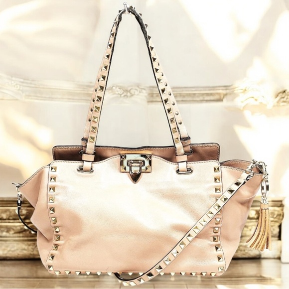 Valentino Garavani Handbags - Valentino Garavani Rockstud Leather 2 Way Bag 🤩❤️